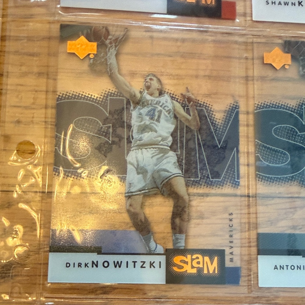Upper Deck 2000 SLAM Basketball Trading Card Collection in Protective Sheets - Picture 14 of 16